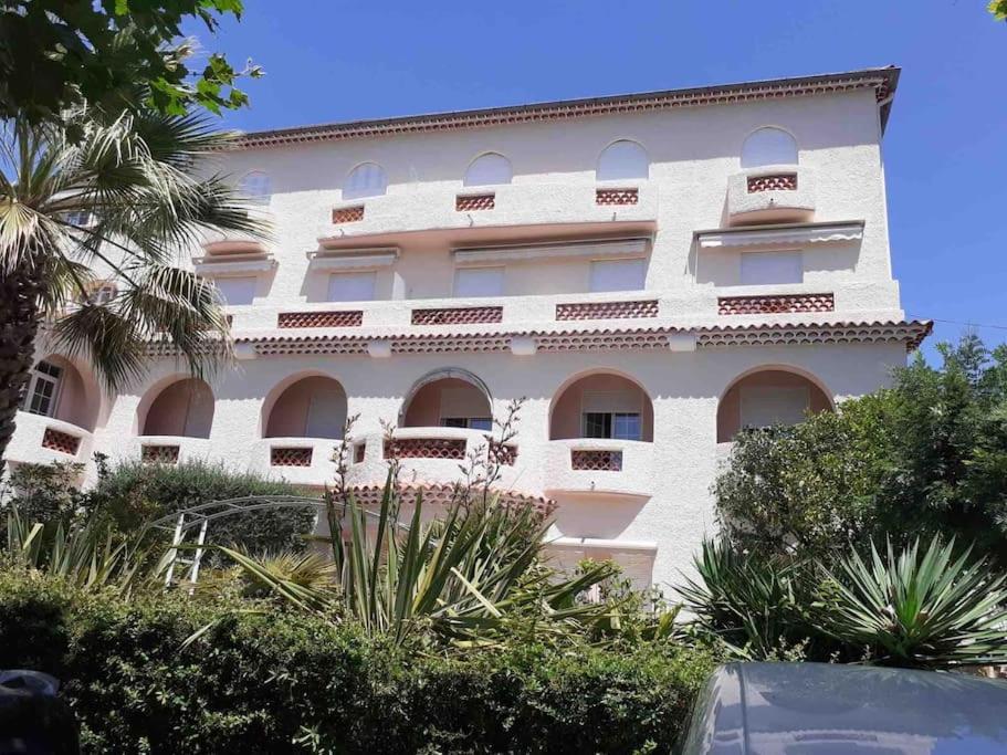 BANDOL: ÉLÉGANT et COSY 2 PIÈCES, PROCHE VILLE et PLAGE Exterior foto